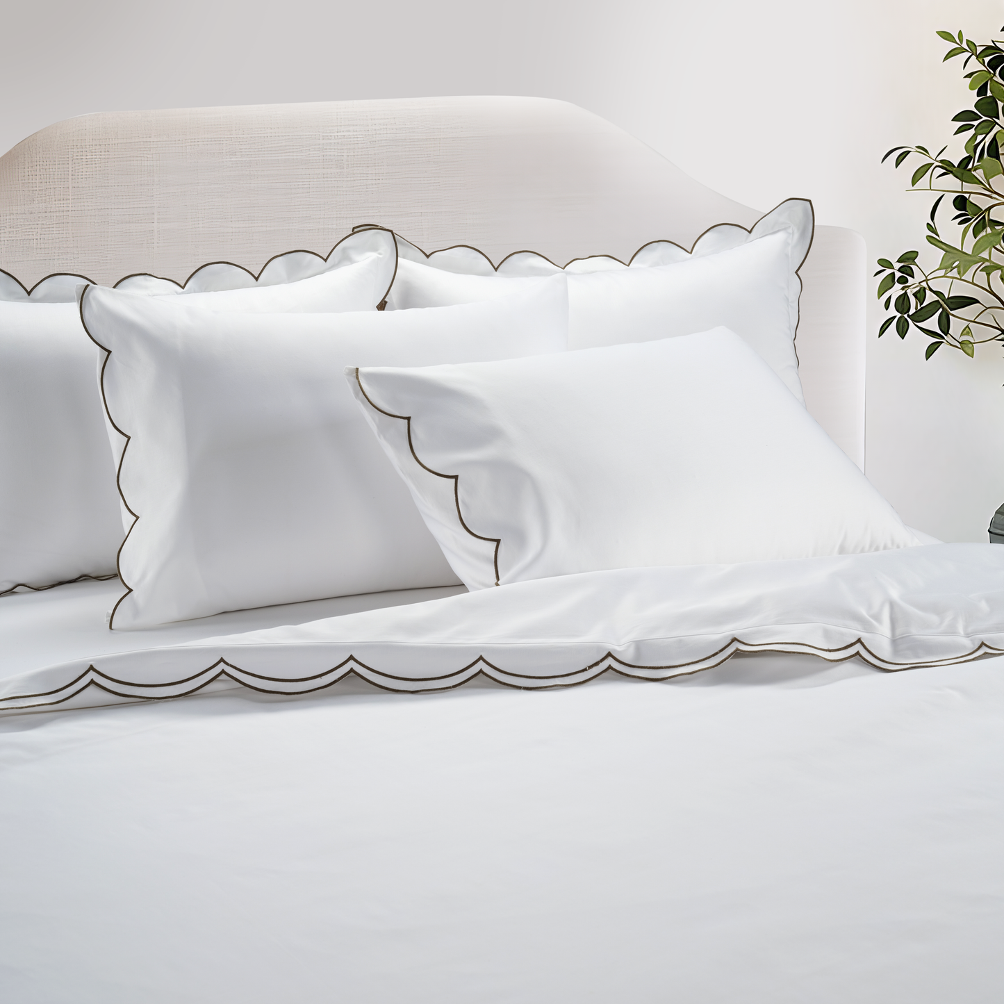 800 Thread Count Egyptian Cotton Sophie Bedding Set - Brilliant White and Olive Green