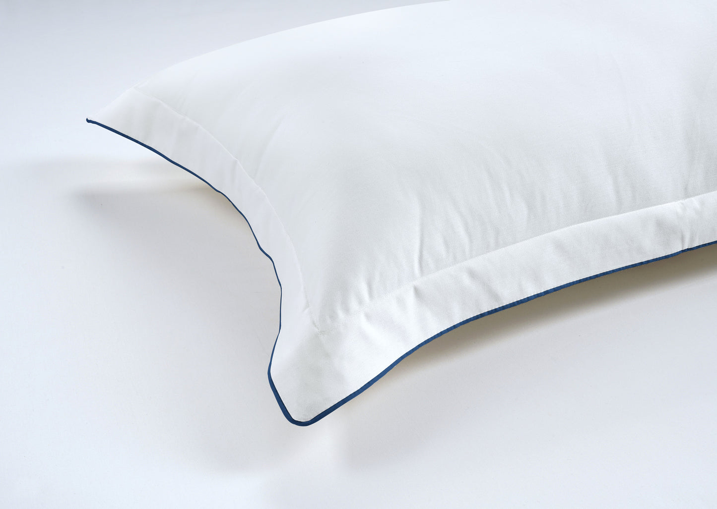 800 Thread Count Pair (2 Pillowcases) of Egyptian Cotton Duke of Bliss Lux Buttery Smooth Pillowcases - Navy Peony Accent
