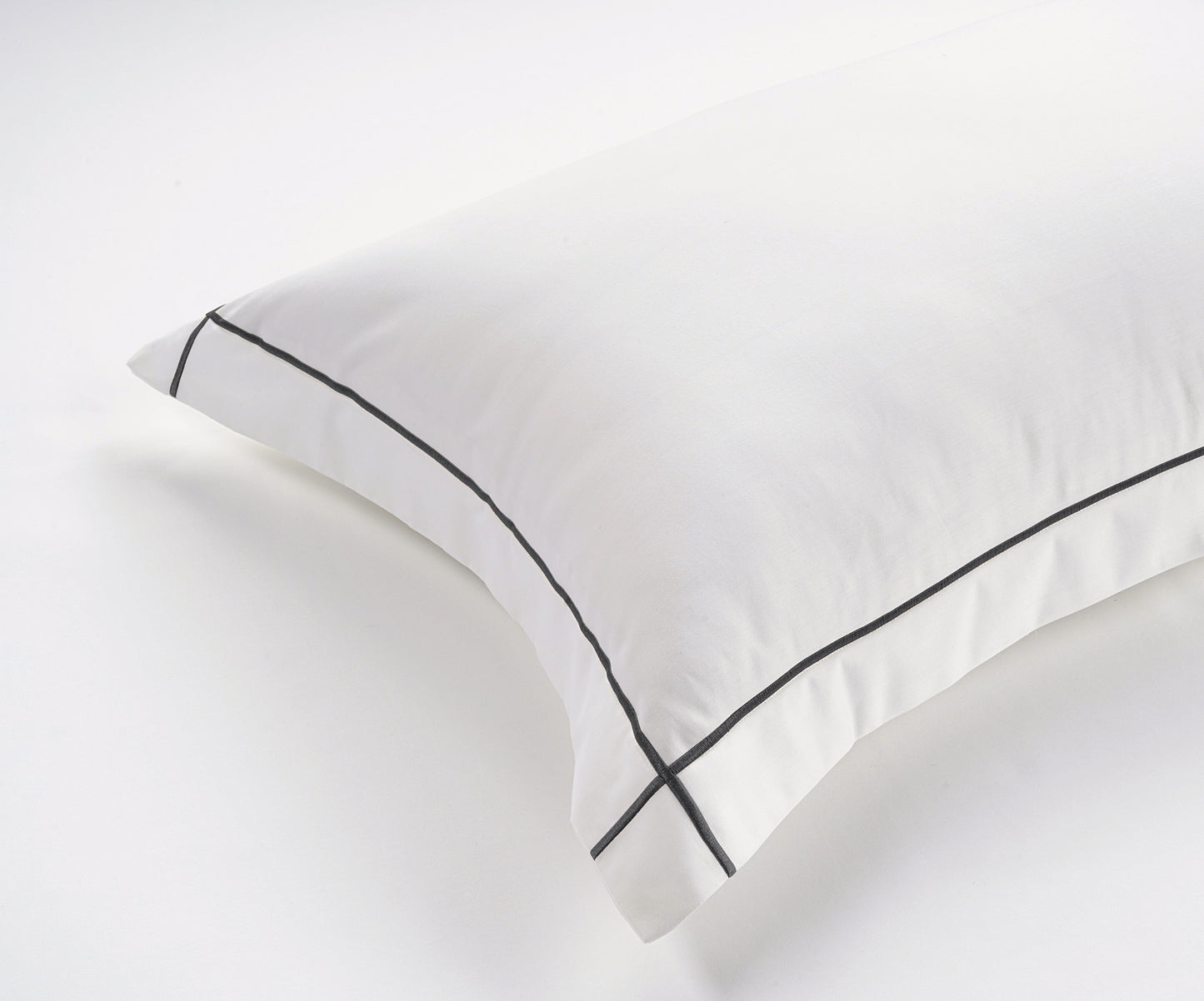 800 Thread Count Pair (2 Pillowcases) of Egyptian Cotton Kensington Lux Buttery Smooth Pillowcases - Jet Black